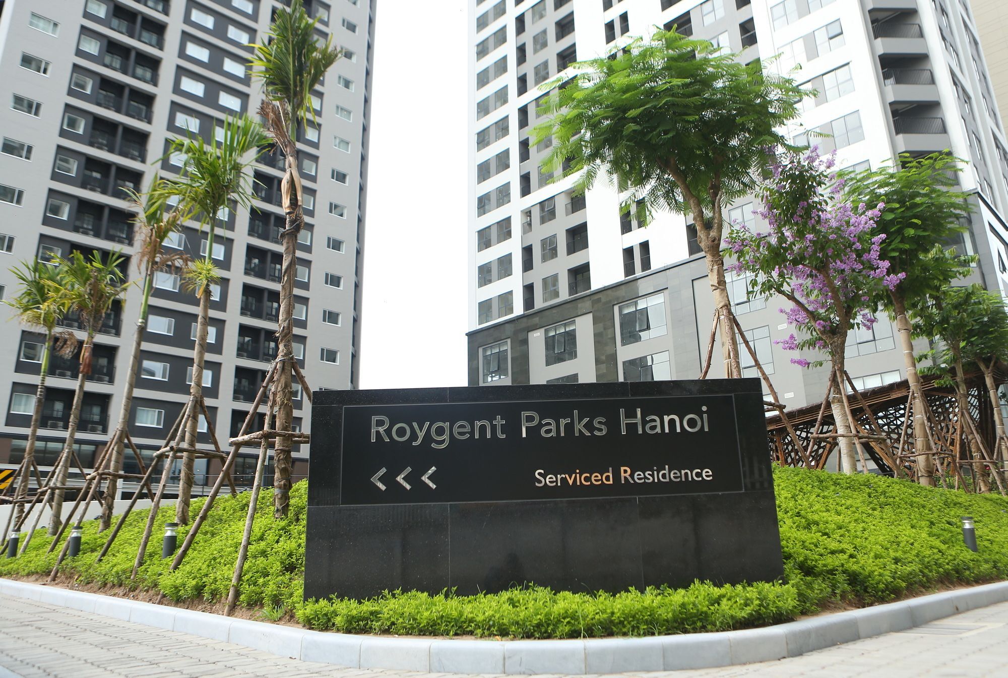 Roygent Parks Hanoi Exterior photo